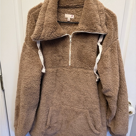 Cozy Tan Sherpa Pullover, Size XL - Picture 1 of 3